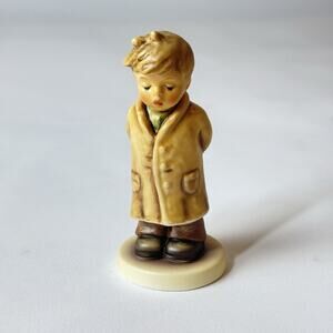 Hummel Figure Too shy to Sing #845 First Bass Boy in box Goebel Figurine T90
